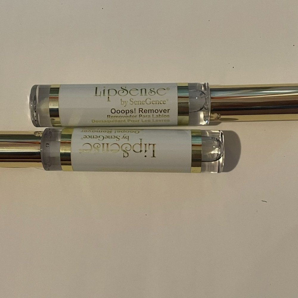 LipSence oops remover